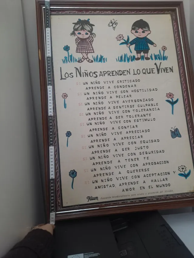 Quadro antico colle Los Niños Aprenden Lo Que Vive