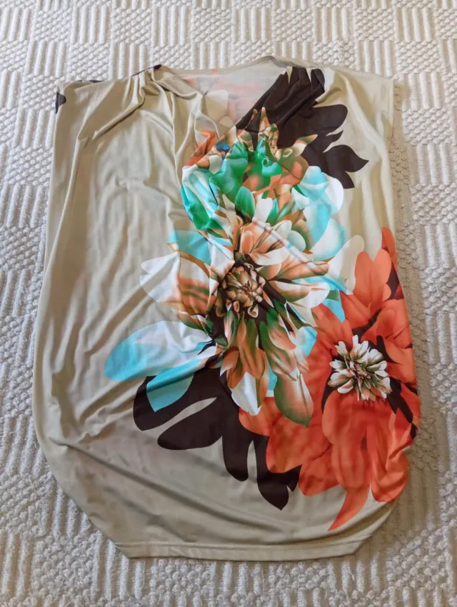 Blusa sin mangas estampado floral