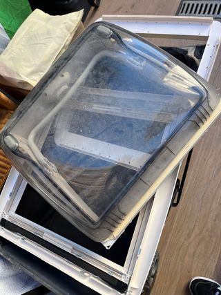 Claraboya Autocaravana con Mosquitera