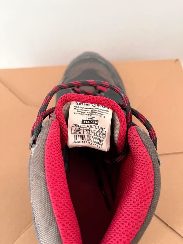 Botas de montaña Quechua mujer negras y rojas