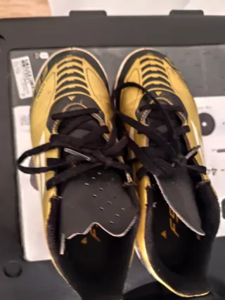 Zapatos Fútbol Messi Adidas F50 Dorados