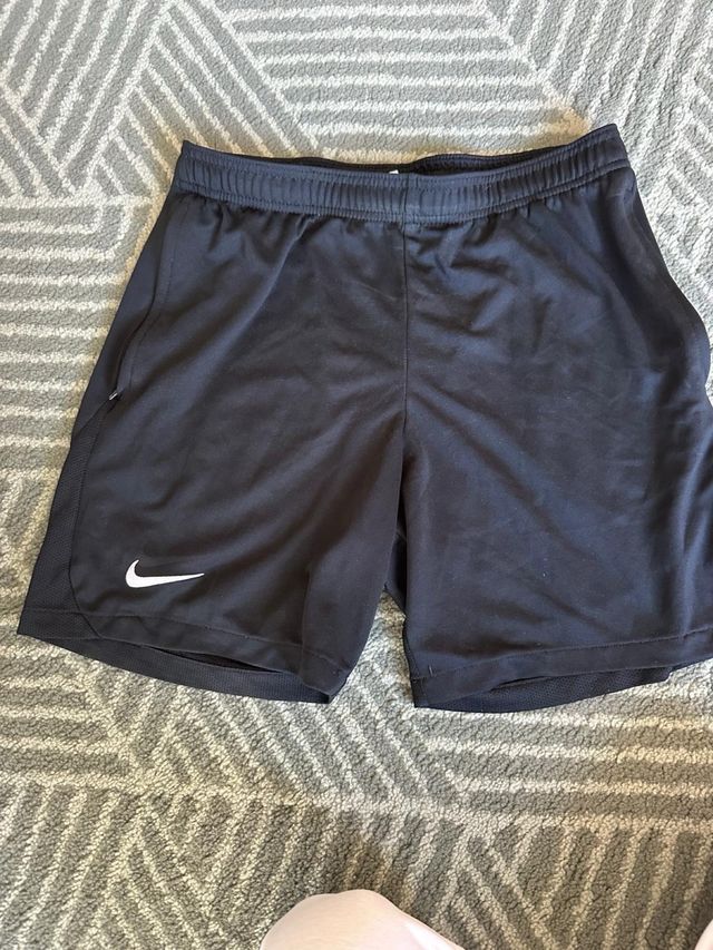 Pantalón corto Nike negro