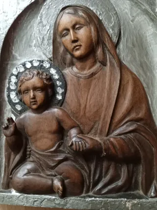 38CMX30CM. ANTIGUA TALLA MADERA VIRGEN CON NIÑO