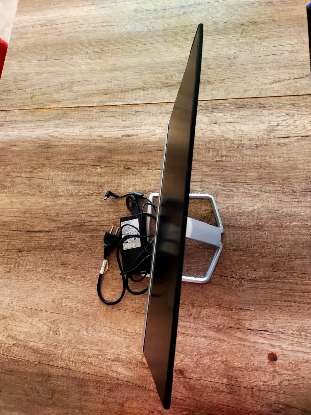 Monitor HP 22f Blanco Ultra Plano