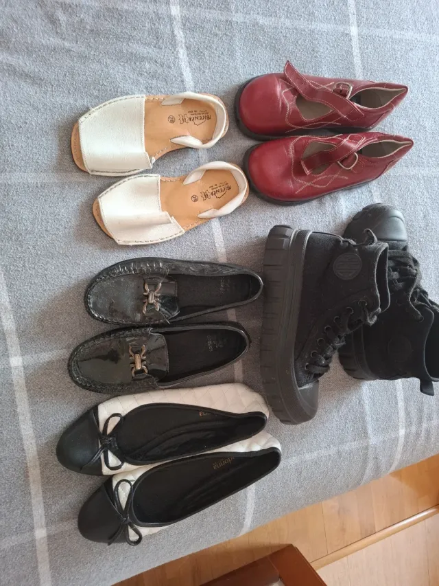 Lote de zapatos variados