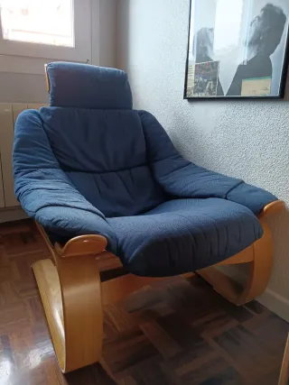 Sillón individual azul y marrón