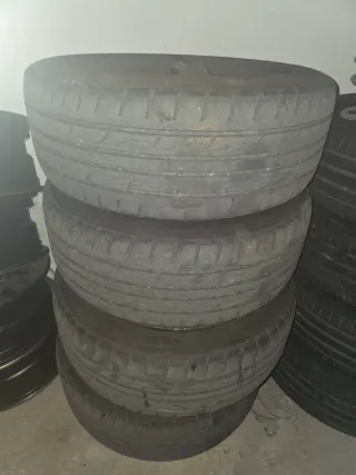 Llantas R18 5x108 con neumáticos