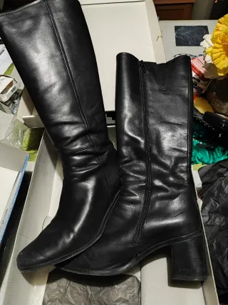 Botas de piel negras altas