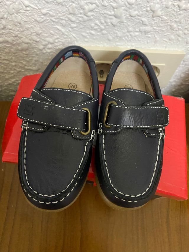 Zapatos niño azul marino talla 25