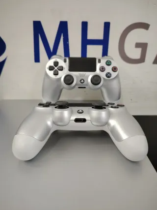 PS4 Slim 500GB Plata + 2 Mandos 1 Año Garantía.