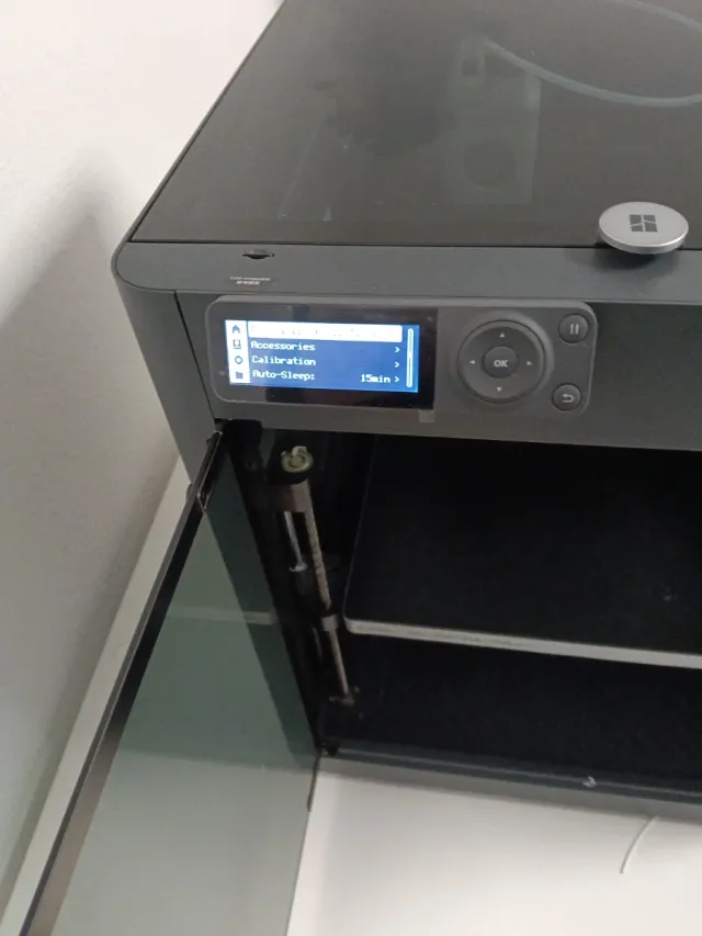 Impresora 3D Bambu Lab P1S Cerrada