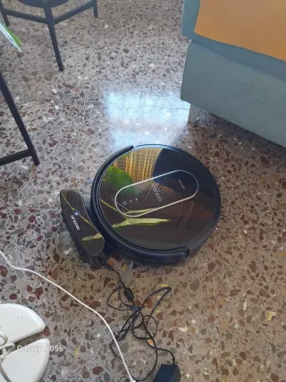 Robot aspirador para piezas