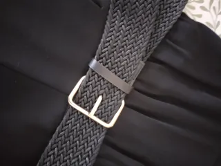 Mono negro largo con cinturón