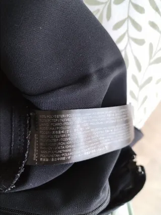 Mono negro largo con cinturón