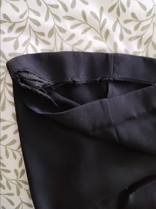 Mono negro largo con cinturón