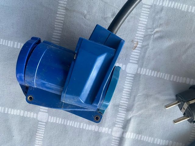 Adaptador Enchufe Azul