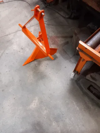 Tripuntal de aperos motocultor a minitractor