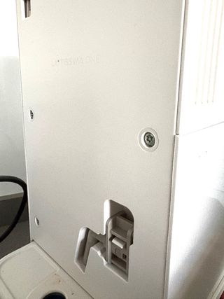 Cafetera Nespresso DeLonghi Lattissima