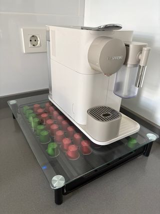 Cafetera Nespresso DeLonghi Lattissima