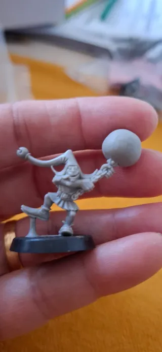 Pack 2 Miniaturas Goblin con Cadena y Bola