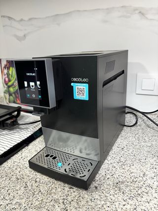 Cafetera Cecotec Superautomática