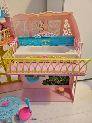 Castello Barbie rosa