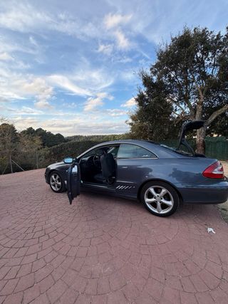 Mercedes-Benz  CLK 2005
