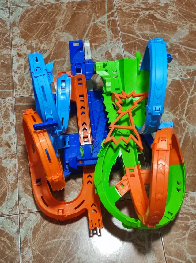 Pista Hot Wheels 4 Loopings