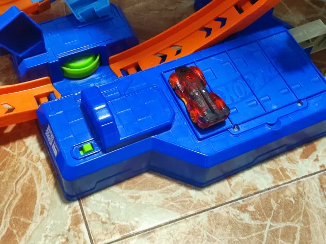 Pista Hot Wheels 4 Loopings