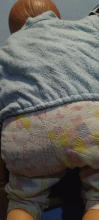 Muñeco bebe grande electrónico.