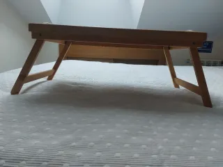 Bandeja de madera para cama. 50x30x24
