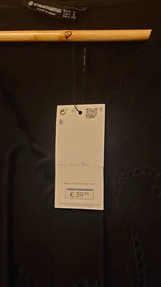 Vestido negro bordado nuevo