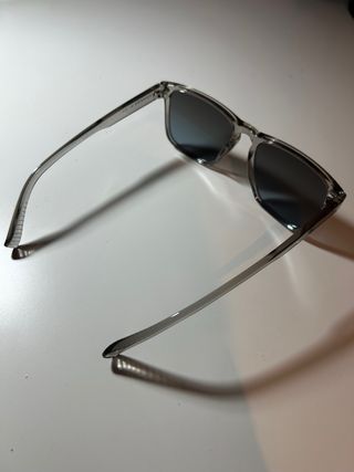 Gafas de sol Hawkers negras y grises (traslúcidos)