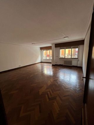 Piso en alquiler en Centro Ciudad en León