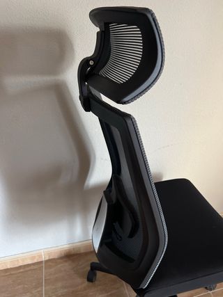 Silla de escritorio ergonómica negra