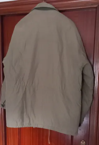 Chaqueta 3/4 Gabardina verde suave.