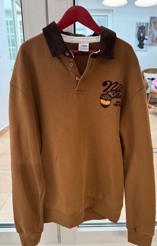 Sudadera Zara Polo Marrón con Estampado