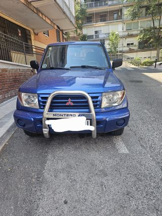 Mitsubishi Montero 2003