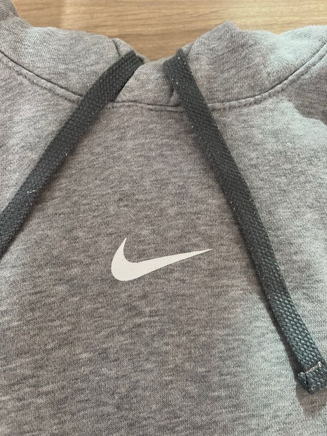 Sudadera Nike Gris con Capucha