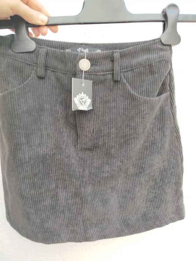 Falda de pana negra Kallll Talla S