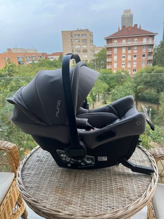 Silla de coche Nuna + Bañera gratis