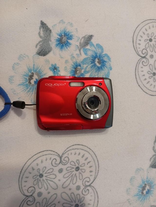 Cámara sumergible Aquapix W1024-R