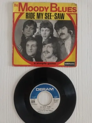 SINGLES THE MOODY BLUES