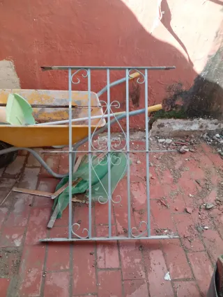 Ventana corredera aluminio con reja