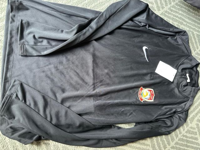 Sudadera entrenamiento Nike negra