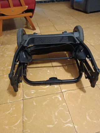 Carro de bebé Kikka Boo rosa y negro