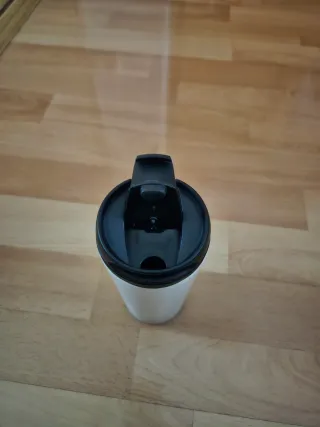 Taza de aluminio para llevar