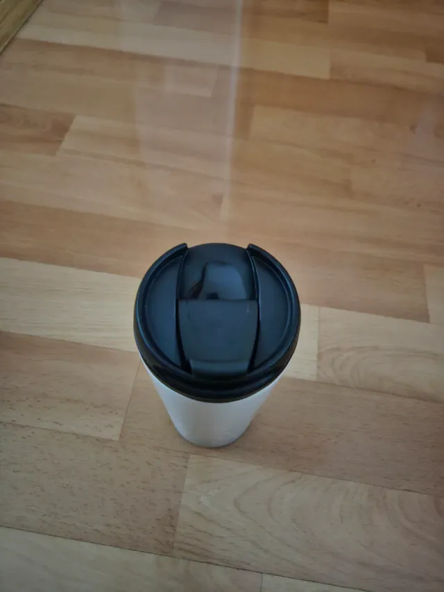 Taza de aluminio para llevar