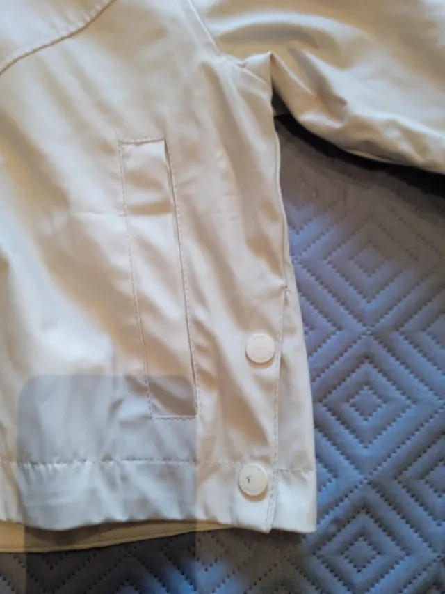 Cazadora niña Zara beige con capucha