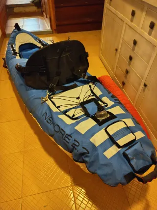 Kayak inflable azul